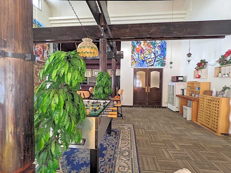 Luna Lodge