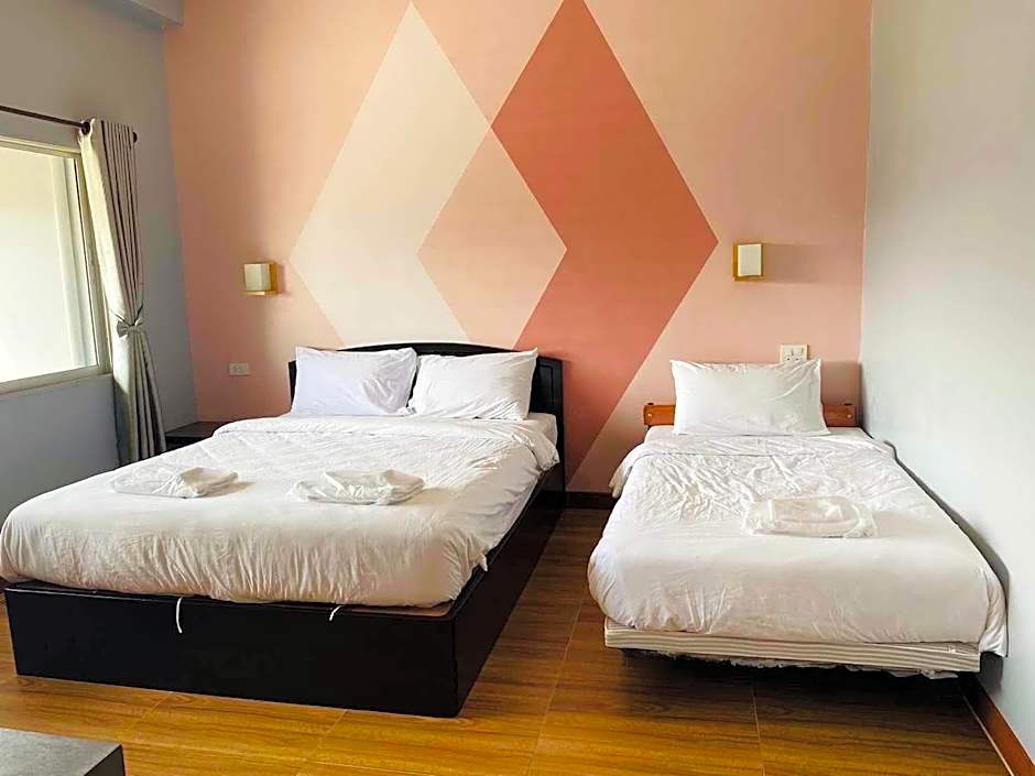 Photo 1 of 2 of Family Guestroom