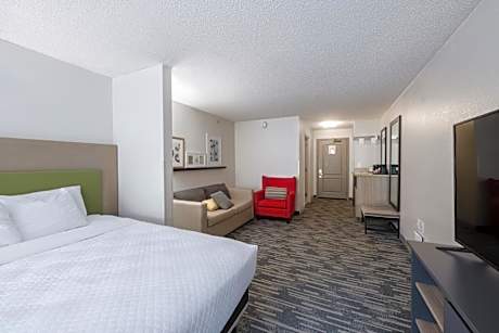 King Bed-Studio Suite-Non Smoking