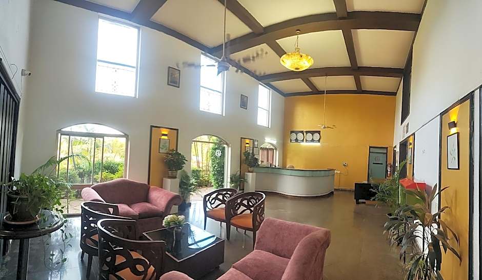 The Golden Suites & Spa Calangute Hotel