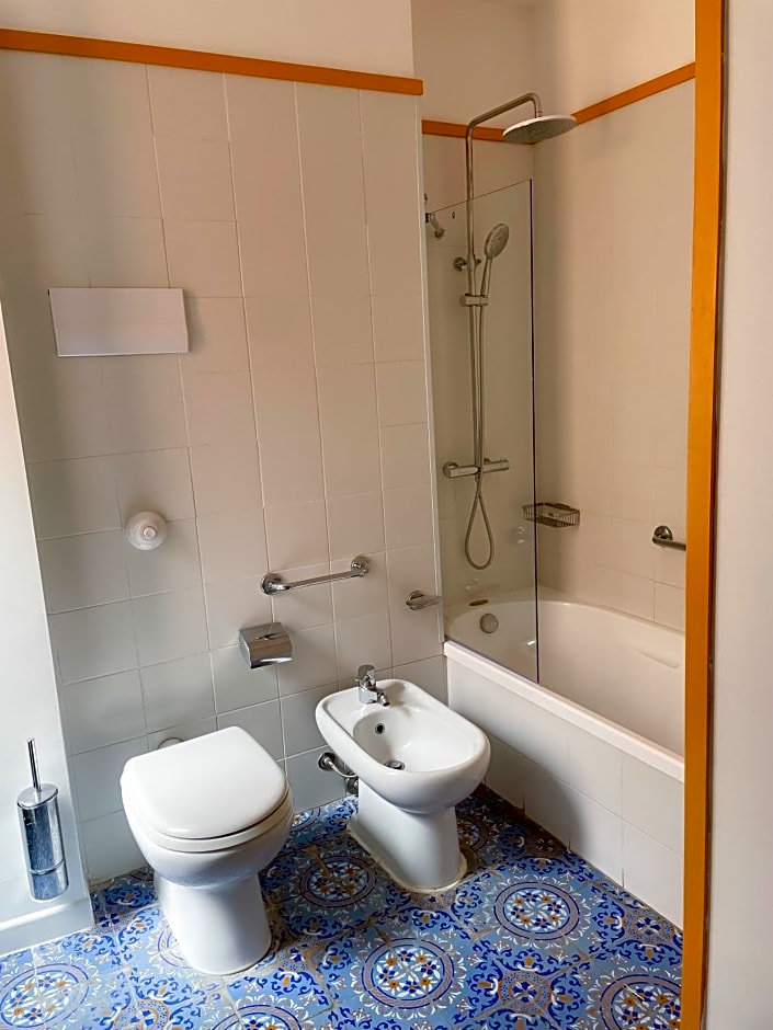 B&B Faraglione