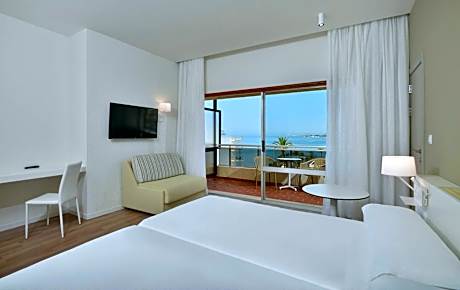 Sol Room Sea View