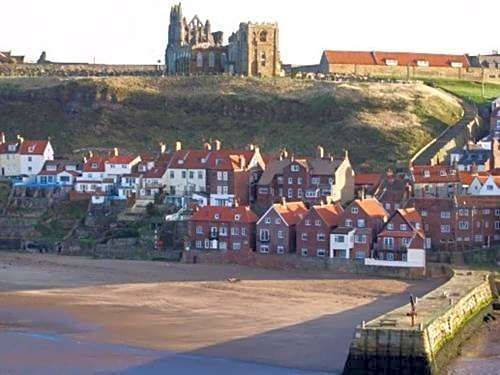 The Old Auction Rooms Lot 2 Central with Private Parking