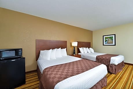 Queen Room with Two Queen Beds and Roll In Shower - Disability Access/Non-Smoking