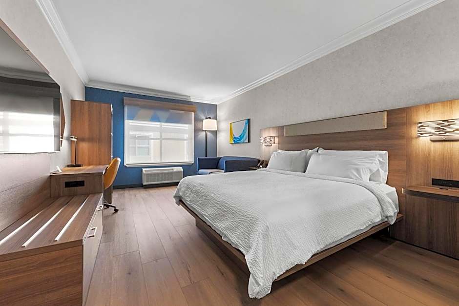 Holiday Inn Express Hotel & Suites Santa Cruz By IHG