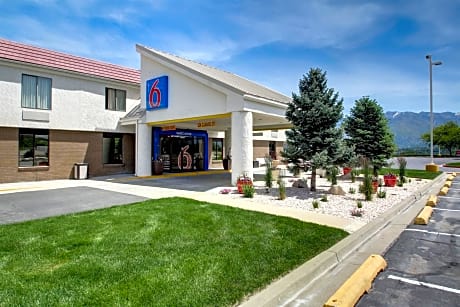 Motel 6 Ogden, UT - Riverdale