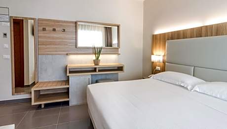 Deluxe Double Room with Sea View