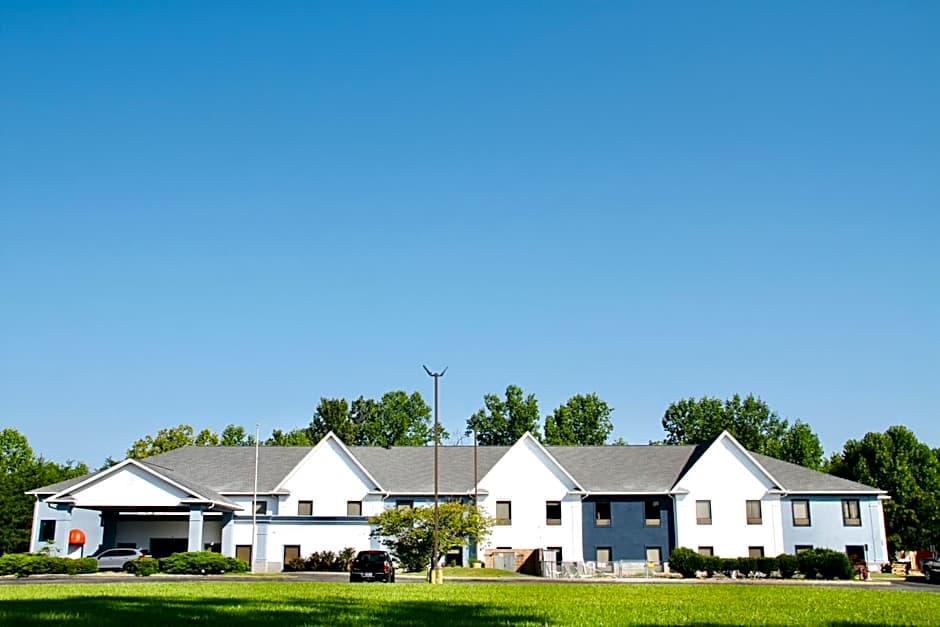 Grand Vista Hotel & Suites