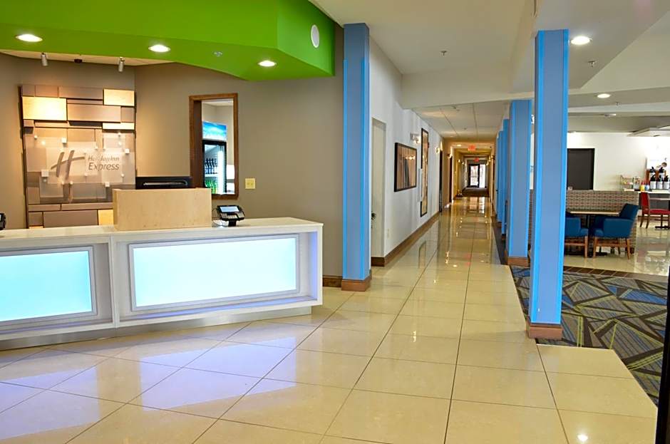 Holiday Inn Express Waterloo-Cedar Falls By IHG