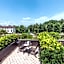 Admiral Hotel Villa Erme