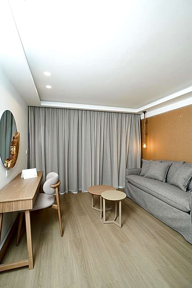 Blue Harbour Boutique