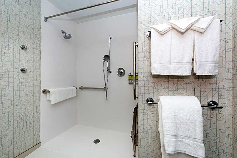 Holiday Inn Express and Suites Romeoville Joliet North By IHG