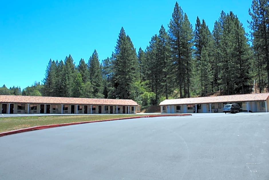 Gold Trail Motor Lodge