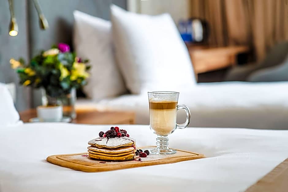 Meta Business Hotel By King David