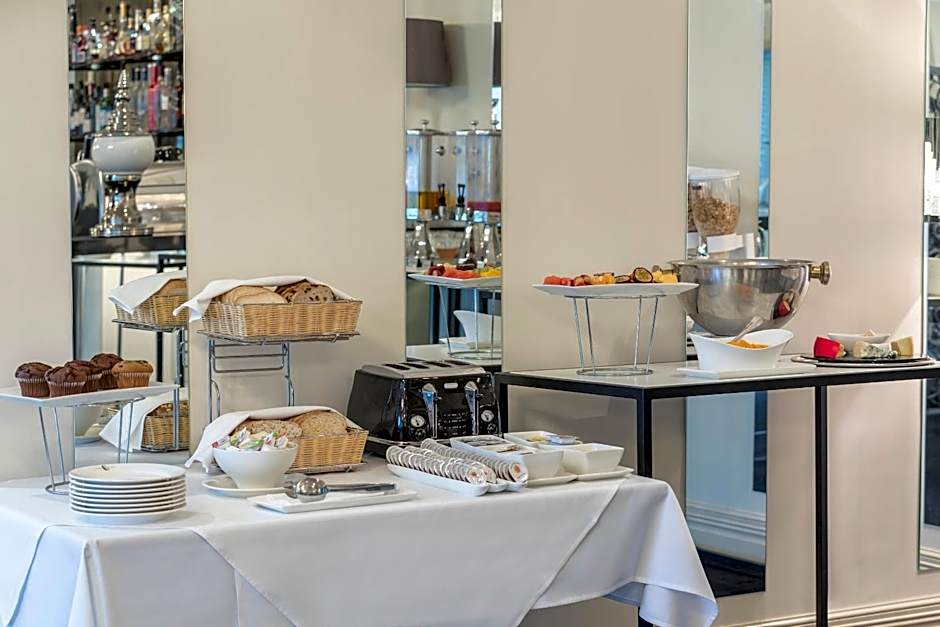 The Carrington Hotel