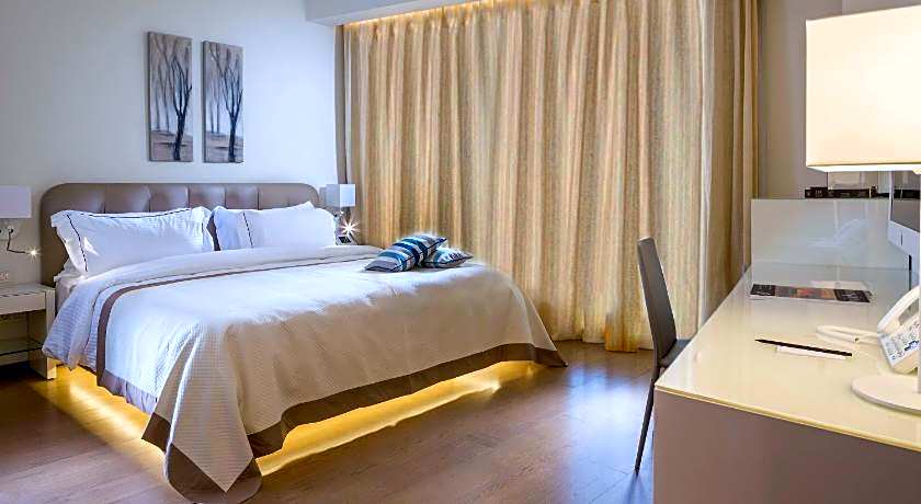 O Monot Luxury Boutique Hotel