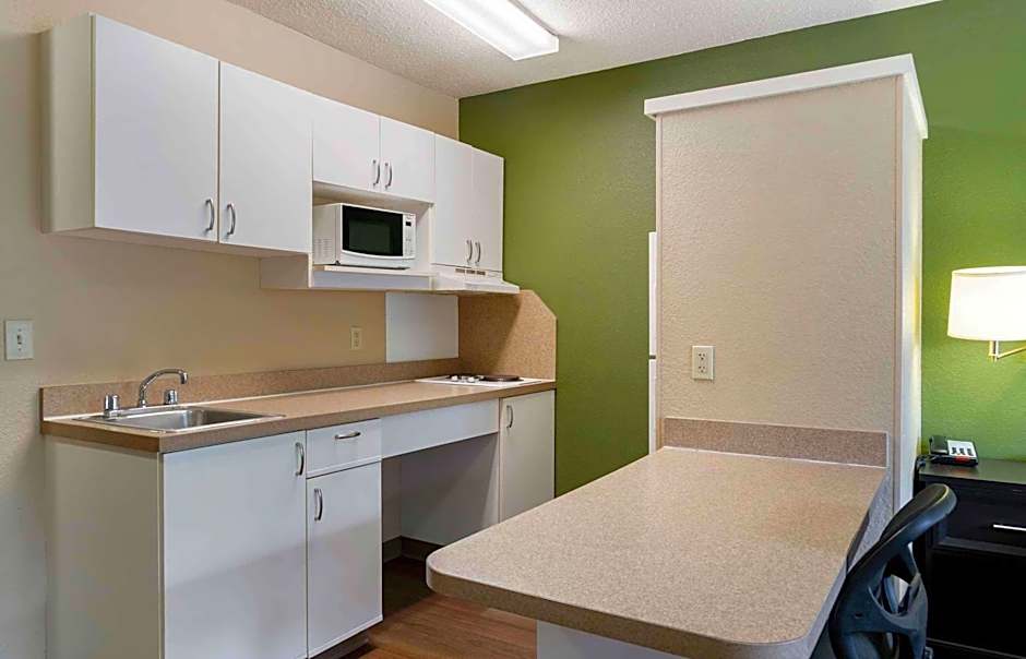 Extended Stay America Suites - Detroit - Madison Heights