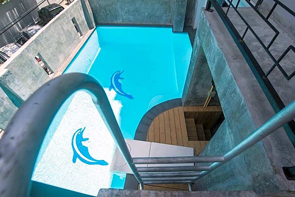 Beehive Phuket Oldtown Hostel