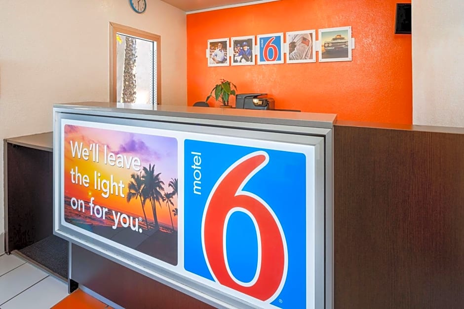 Motel 6-Santa Barbara, CA - State Street