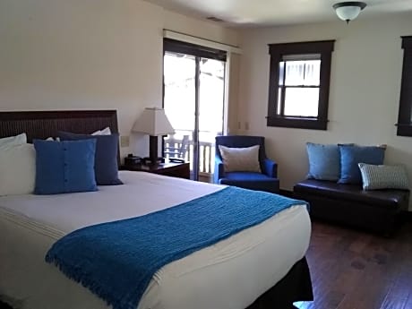 Queen Room with Balcony