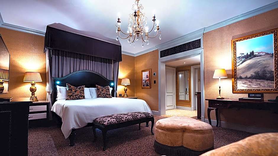 Palazzo Hotel