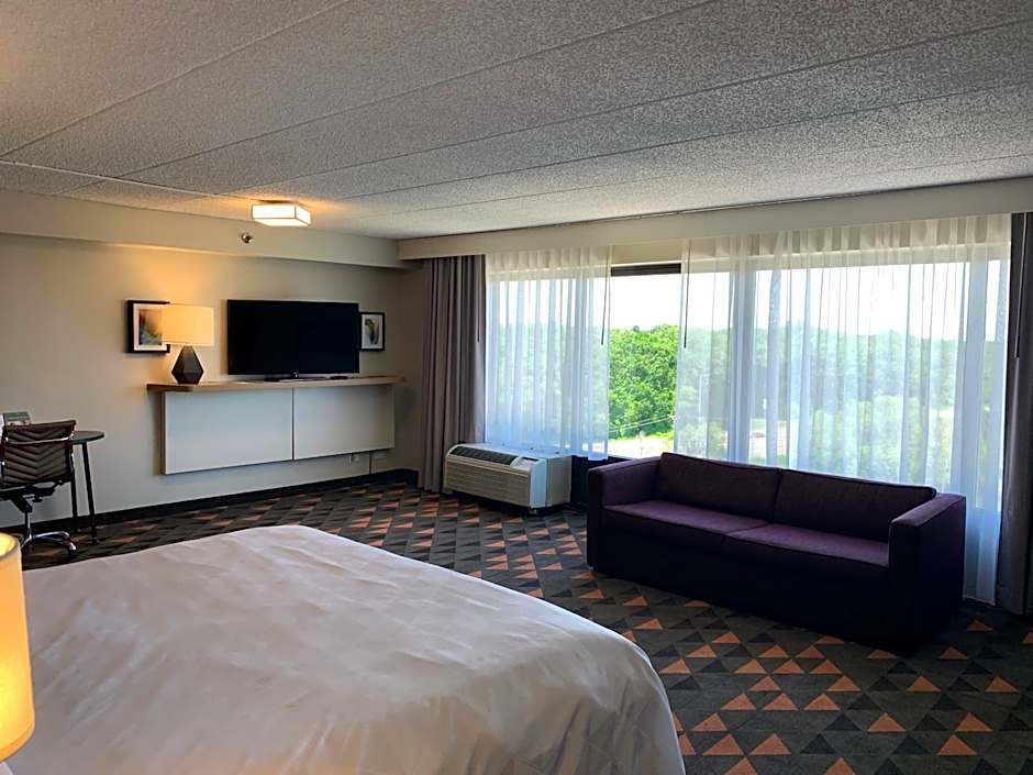 Holiday Inn Chicago Northwest/Crystal Lake/Convention Center By IHG