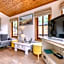 Charlesworth Lodges