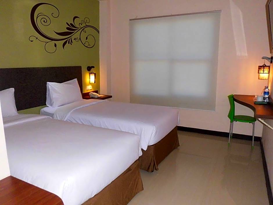 Tree Hotel Panakkukang Makassar By LIFE
