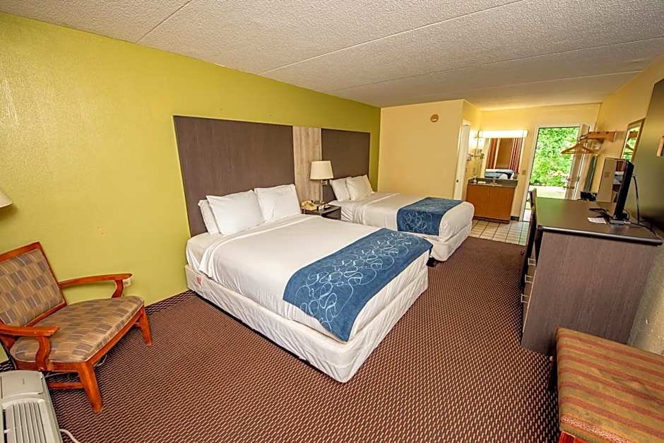 River Place Inn & Cabins