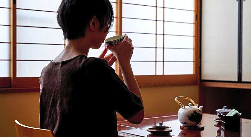 Sarusawaike Yoshidaya