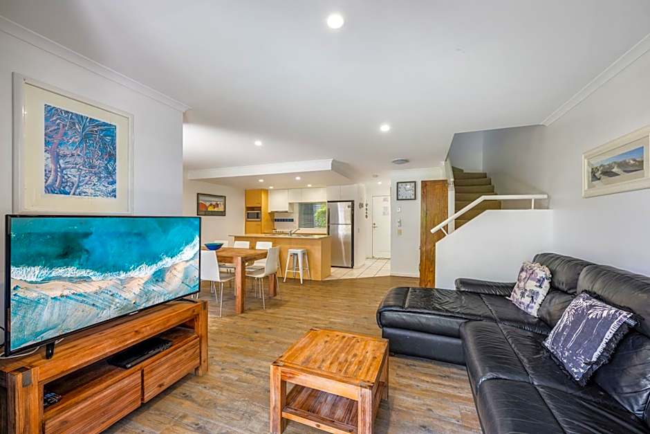 Photo 1 of 4 of 1 Bedroom Townhouse