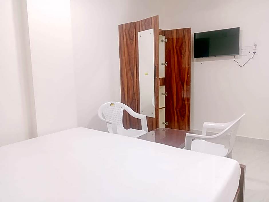 ETHIRAJ STAY INN GUESTHOUSE