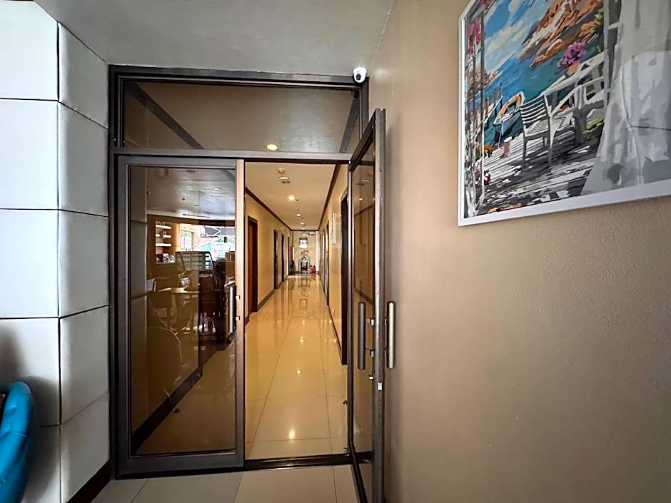 [ACTIVE] Fuente Oro Business Suites