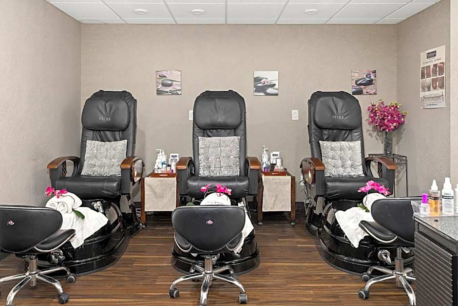 Home Inn & Suites Saskatoon South