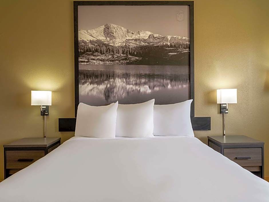 Super 8 by Wyndham Clinton