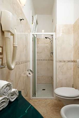 Economy Triple Room