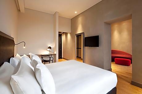 Suite with View