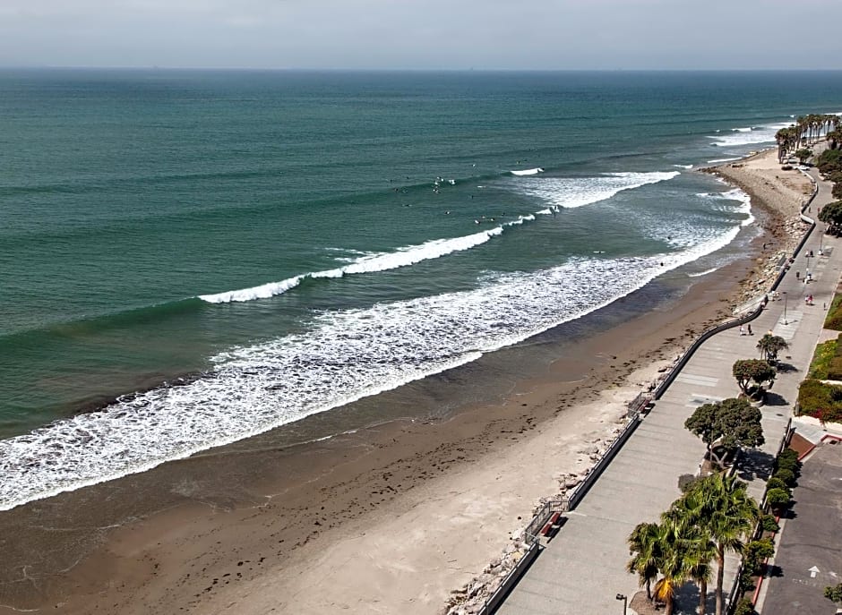 Crowne Plaza Hotel Ventura Beach, an IHG Hotel