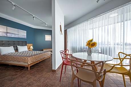 Senior Suite cu vedere frontala la mare