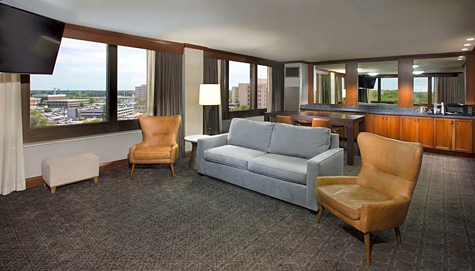 DoubleTree By Hilton Chicago - Oak Brook