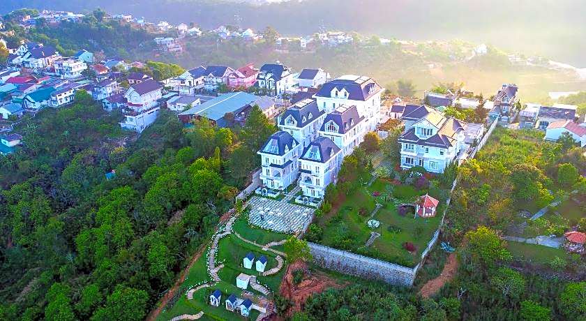 Dalat De Charme Village