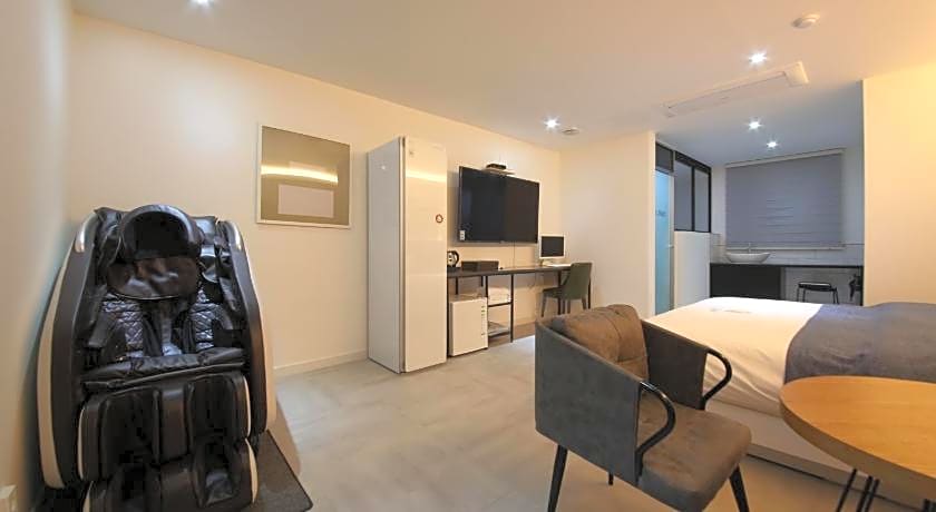 Two Nights Business Hotel