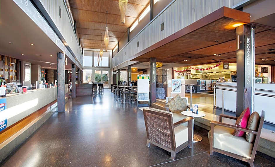 Villa Noosa Hotel