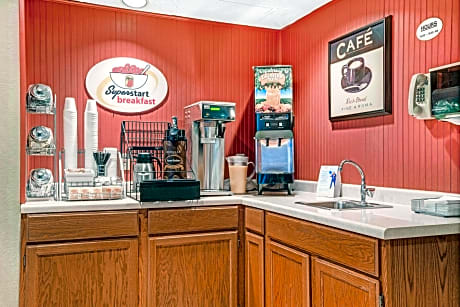 Super 8 by Wyndham Glencoe