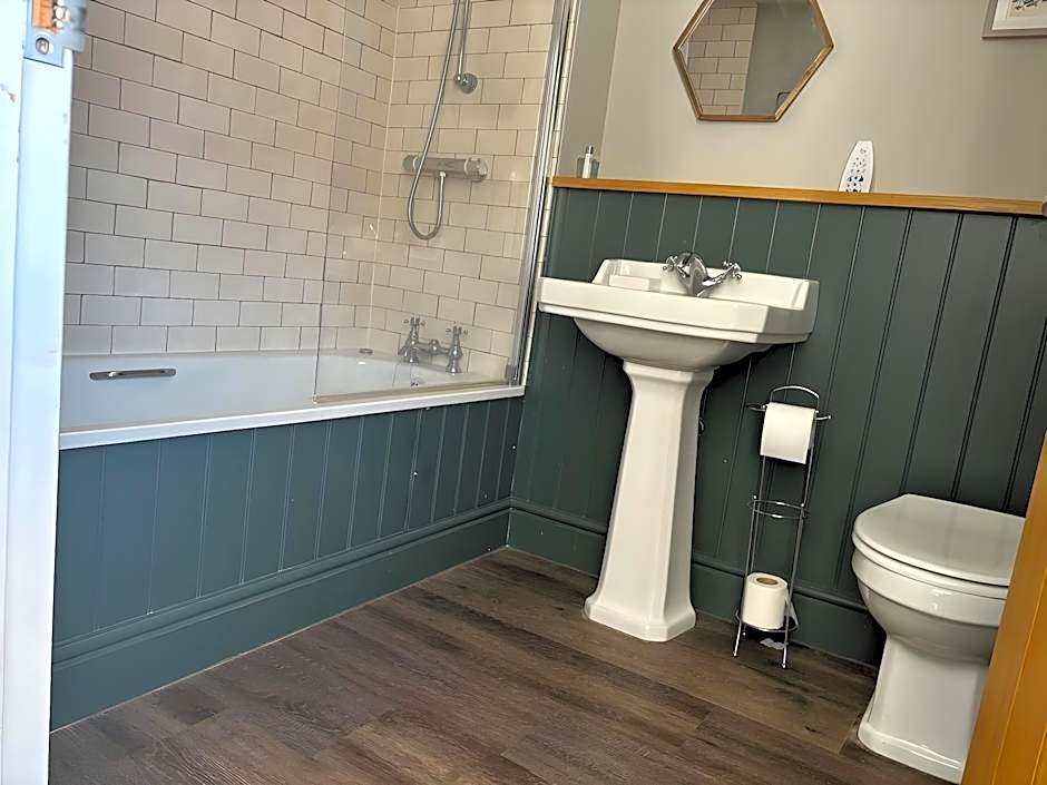 The Golden Lion Hotel