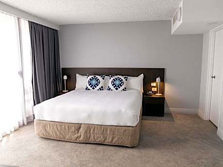 Junior King Suite with Balcony