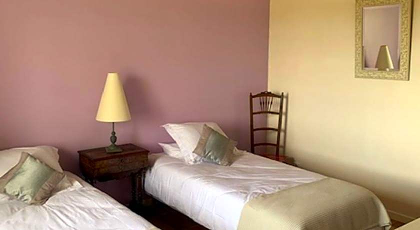 Chambres d'hotes la Soulenque Luxury B & B