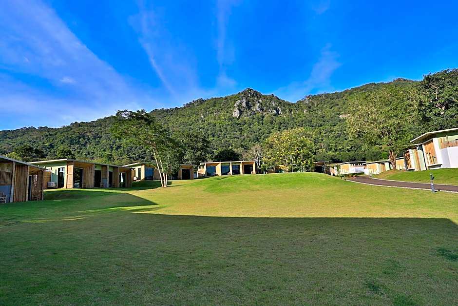 Curve360 Hotel Khao Yai