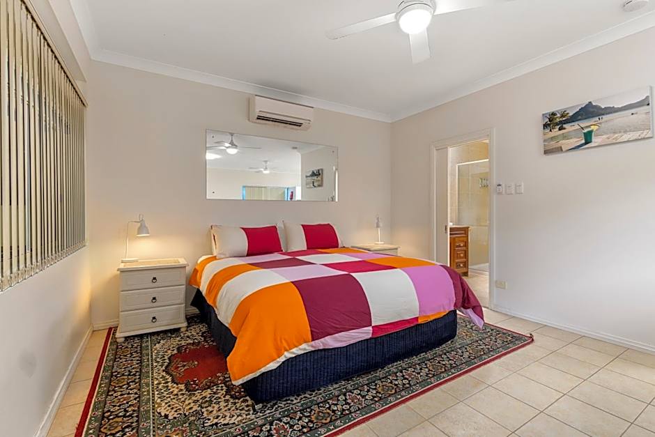 Bon Villas B&B Bonville - Adults Only, Pet Friendly Accommodation