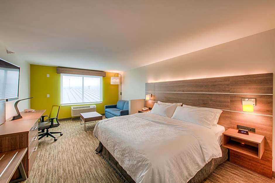 Holiday Inn Express and Suites Remington By IHG